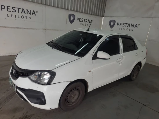 Toyota Etios SD X VSC MT 2018 em Nova Santa Rita - Rio Grande do Sul