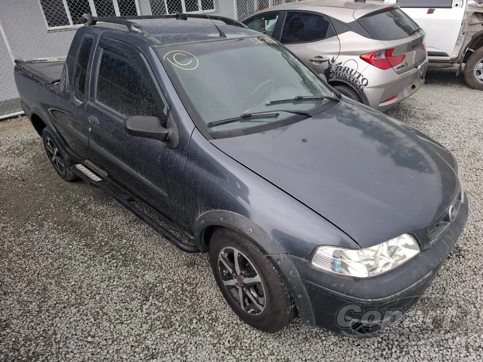 Fiat Strada CE Adventure 1.6 16V 2002 em Itaquaquecetuba - São Paulo