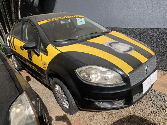 Fiat Linea Essence 2012 1.8 em null