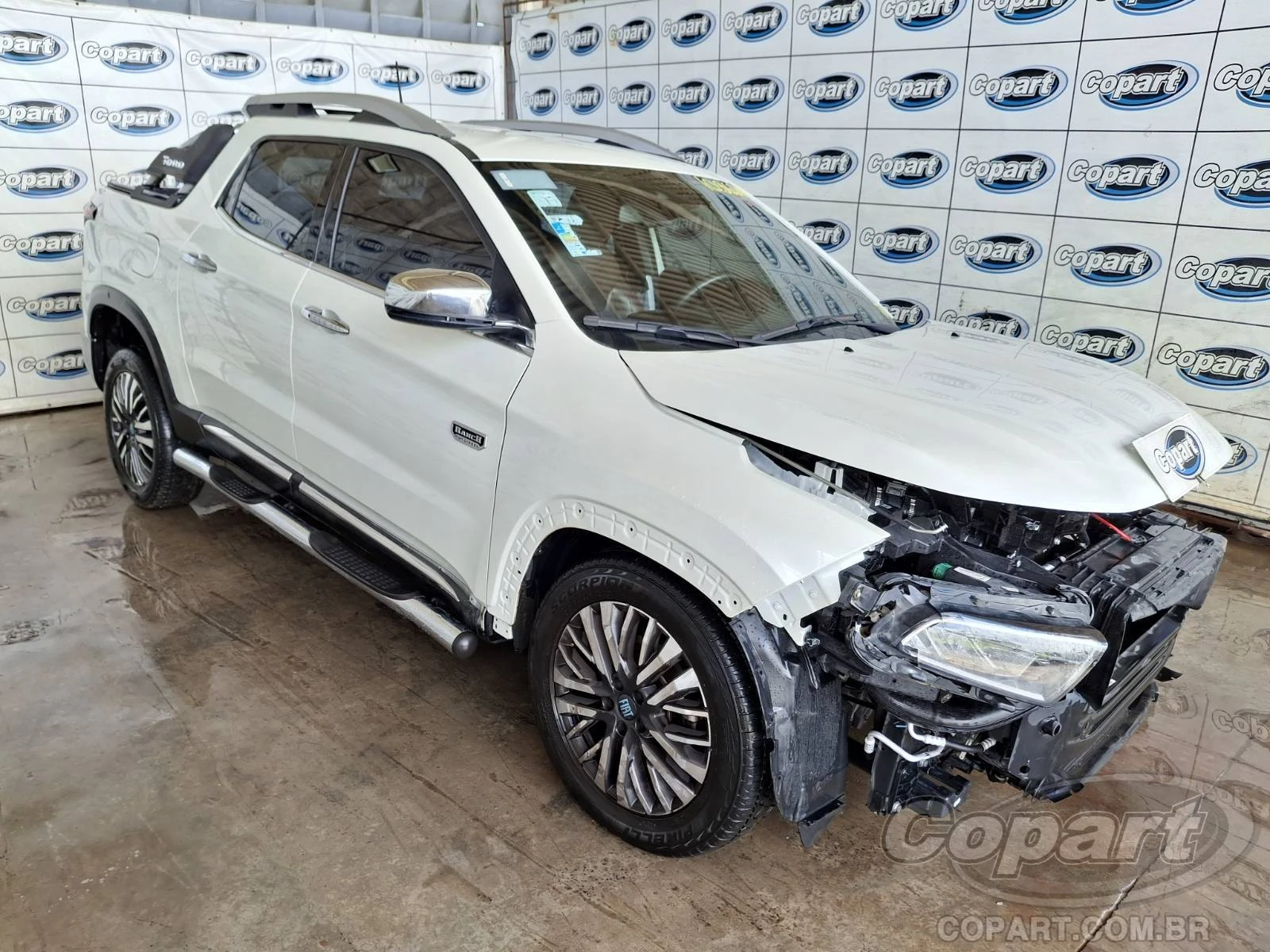 Fiat Toro 2.0 MULTIJET Turbo 2024 em Candeias - Bahia