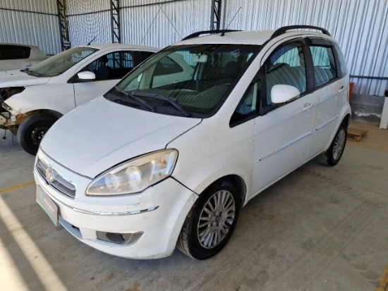 Fiat Idea Essence 1.6 2013 2014 Manual em Suzano - São Paulo