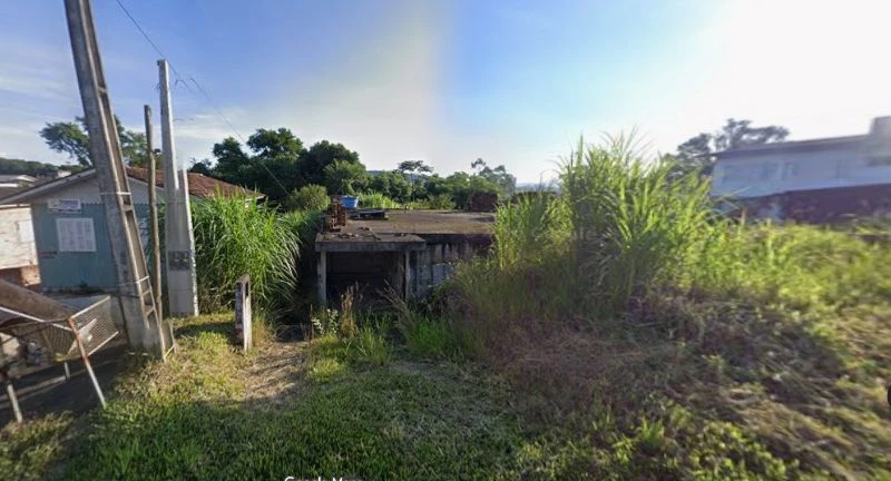 Terreno no Lote 04 Quadra 03 em Criciúma/SC em Criciúma - Santa Catarina