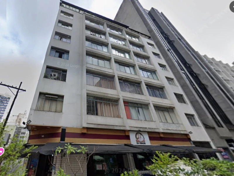 Apartamento com 2.1051% de quota no terreno em Consolação em São Paulo