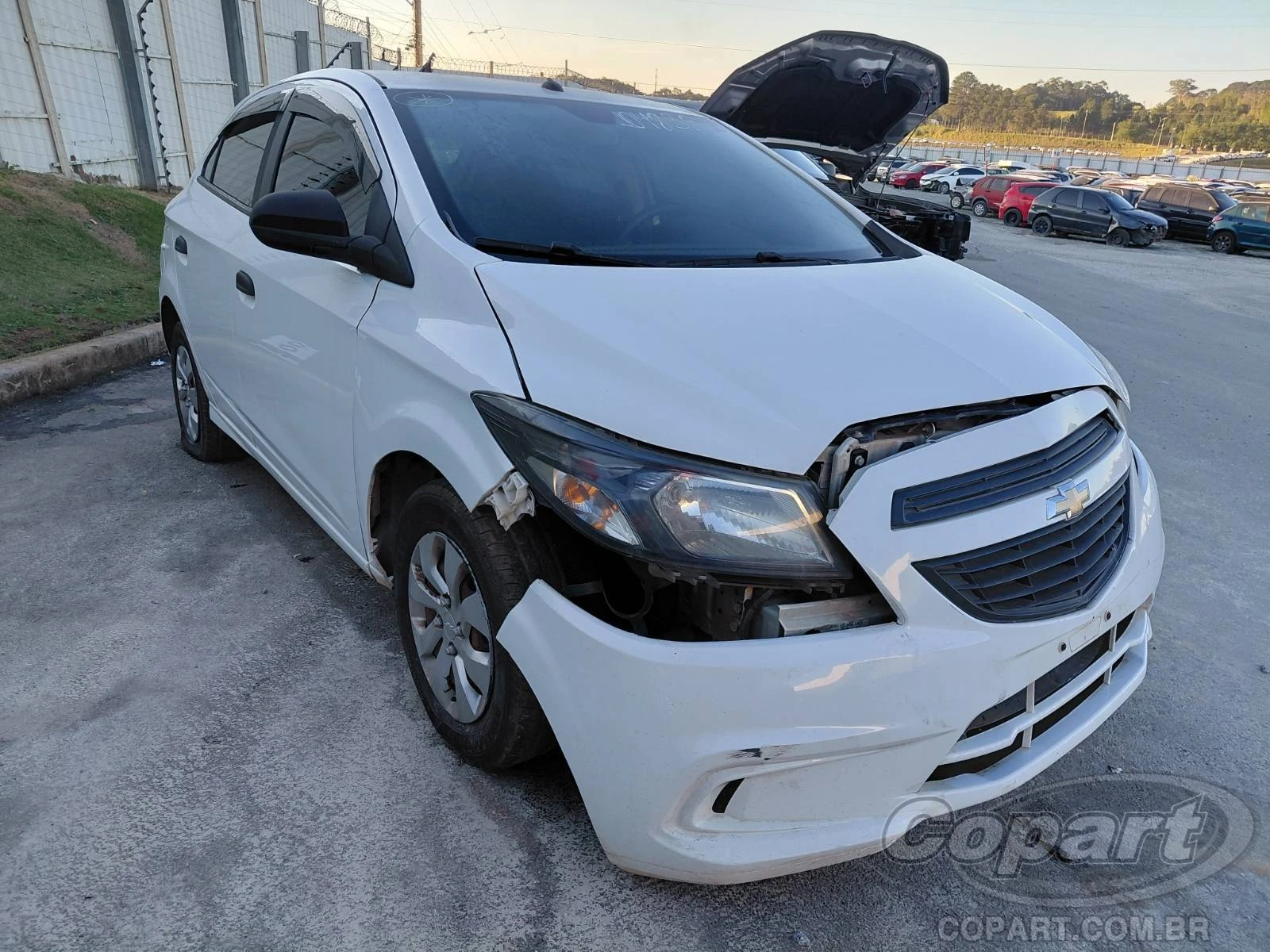 Chevrolet Onix Joy 1.0 Eco 2019 em Itaquaquecetuba - São Paulo
