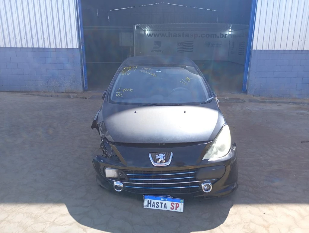 Peugeot 307 1.6 2007/2008 Preta em Casa Branca - São Paulo