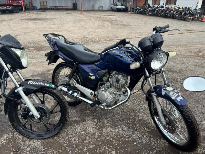 Yamaha Crypton T105E 2001/2002 105cc Gasolina em Caxias Do Sul - Rio Grande do Sul