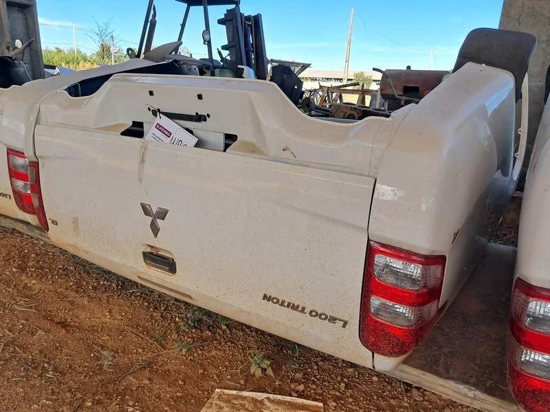 Mitsubishi L200 Triton GL Caçamba 202? em Caetanópolis - Minas Gerais