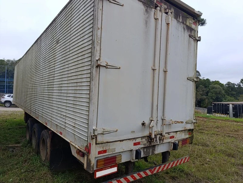 Recrusul Carreta Frigorífica 12,30m 1986/1986 Sem Motor 3 Eixos em Curitiba - Paraná
