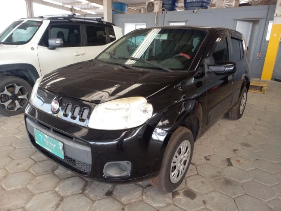 Fiat Uno Vivace 1.0 2010/2011 Manual em Tijucas - Santa Catarina