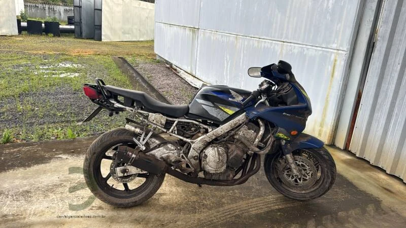 Honda CBR 600F CBR 600F 1996 em Criciúma - Santa Catarina