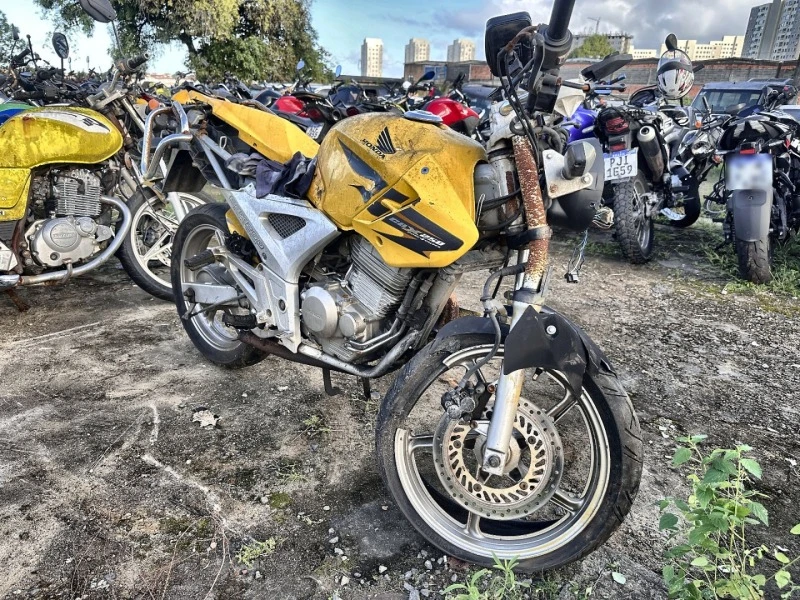 Honda CBX 250 Twister 250cc em Salvador - Bahia