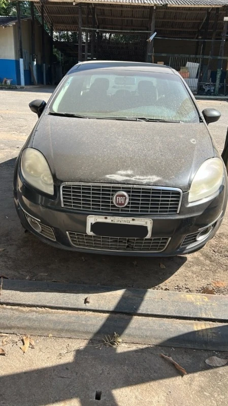 Fiat Linea HLX 1.9 em Ipatinga - Minas Gerais