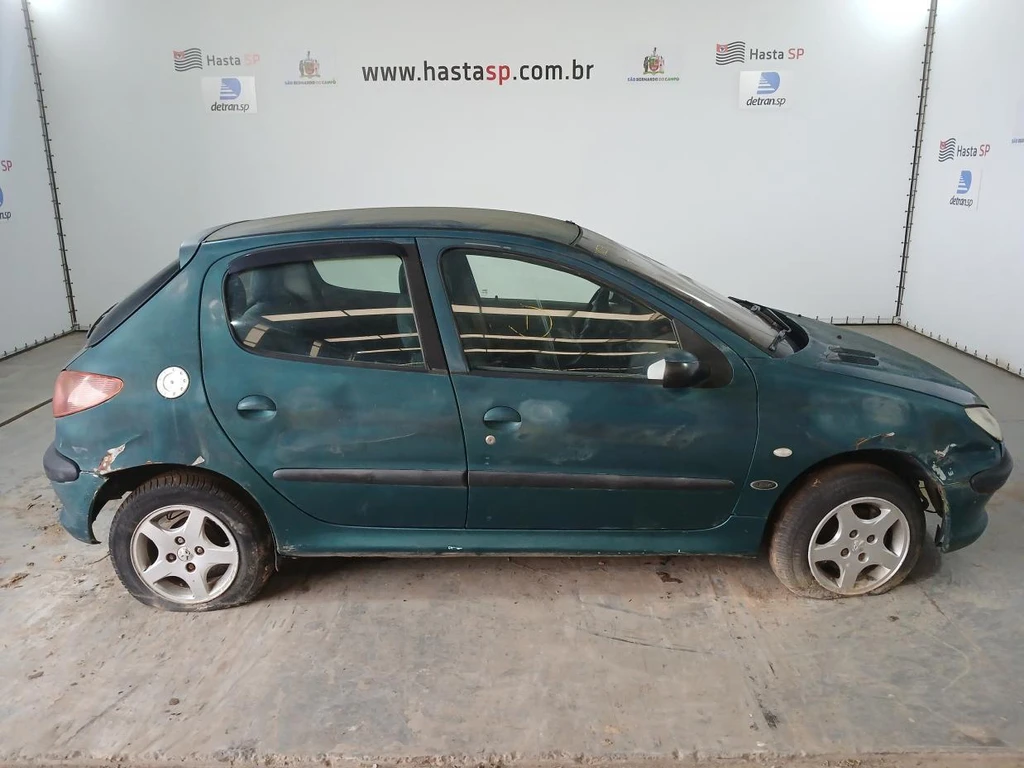 Peugeot 206 Soleil 2000 em Porto Feliz - São Paulo