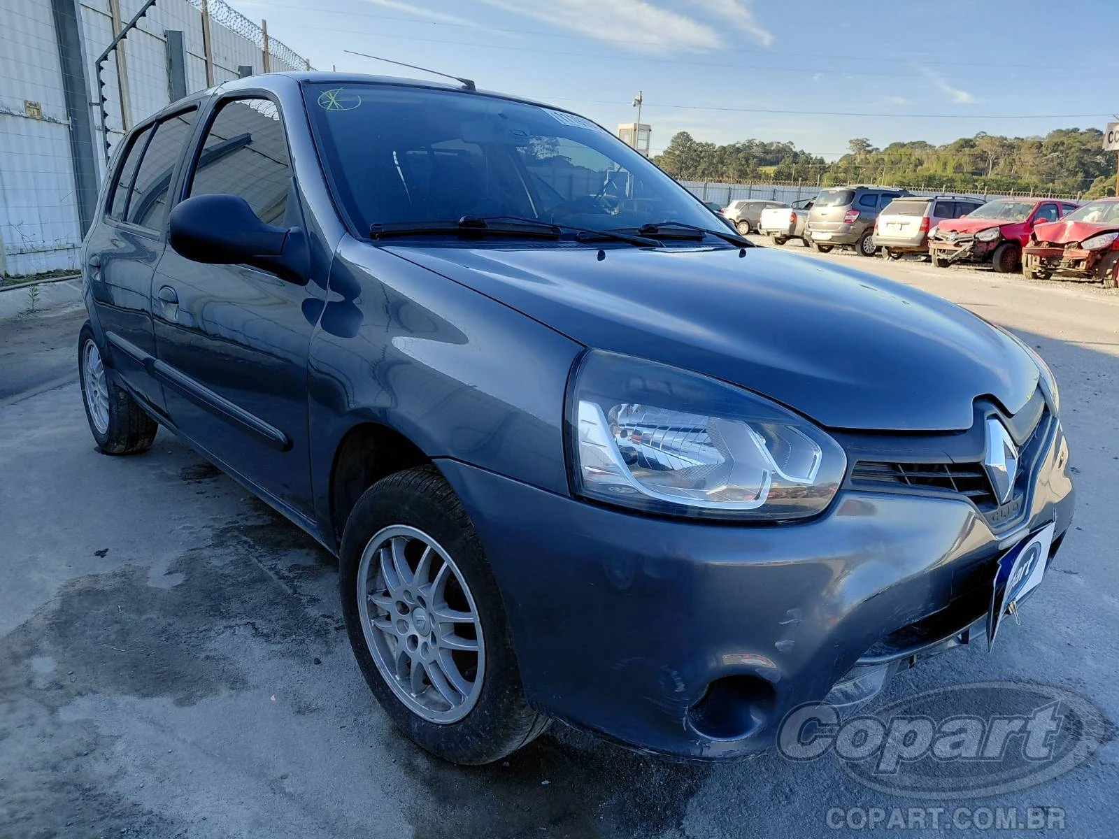 Renault Clio Expression 2015 1.0 Hi-Power Automático em Itaquaquecetuba - São Paulo