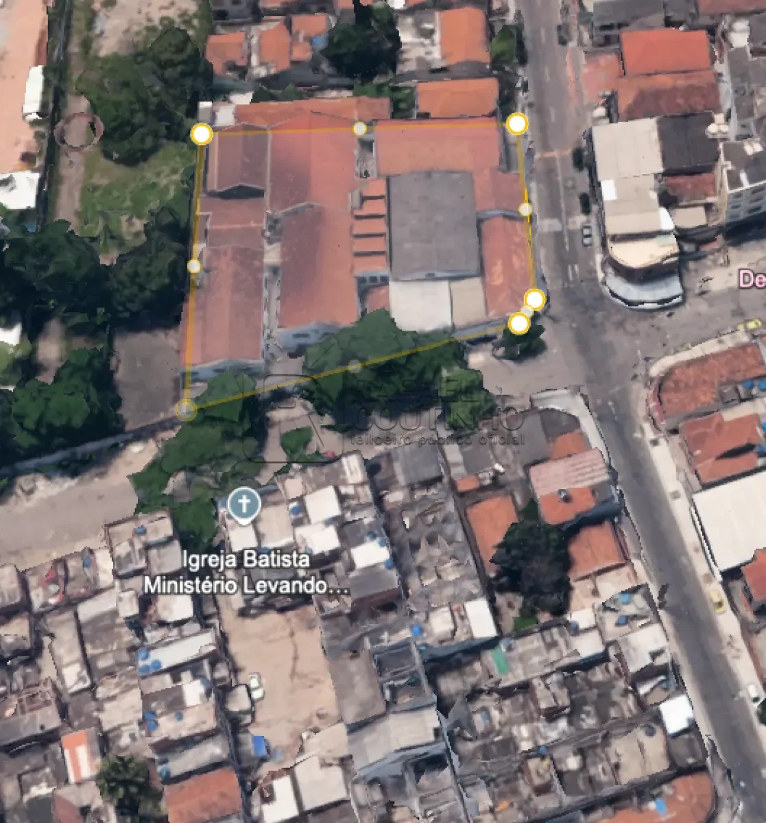 Terreno Terreno com Construções em Jacaré/RJ em Rio De Janeiro - Rio de Janeiro