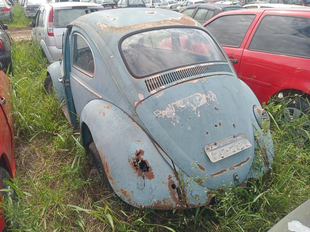 Volkswagen Fusca 1968 1300 Sucata em Casa Branca - São Paulo