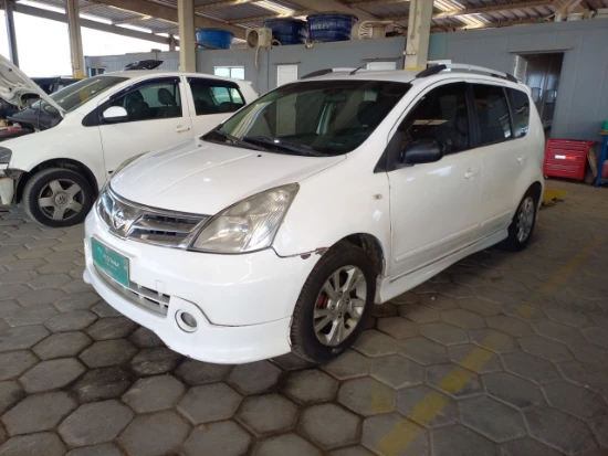 Nissan Livina 16S 2012 1.6 Manual em Tijucas - Santa Catarina