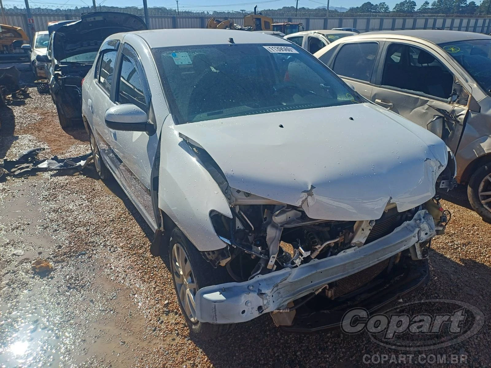 Renault Logan Expression 2017 1.6 16V SCE em São José Dos Pinhais - Paraná