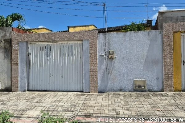Casa com 2 Quartos em Pacajus/CE em Pacajus - Ceará