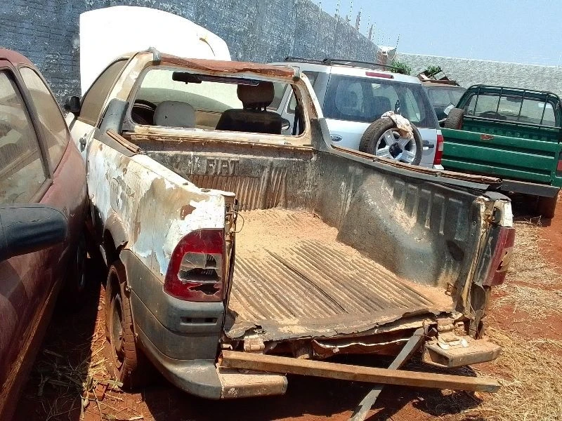 Fiat Strada Fire 2010 Automático? em Tangará De Serra - Mato Grosso