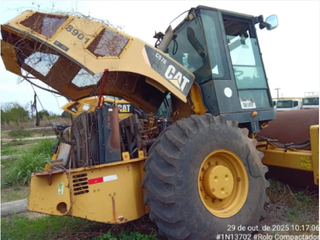 Caterpillar CS 76 CS 76 2009 Trator de Pneu em Açailândia - Maranhão
