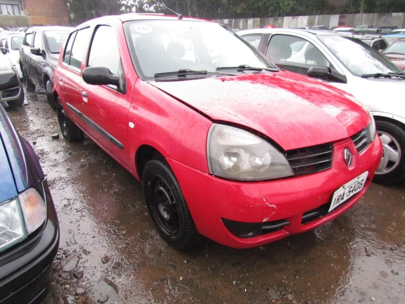 Renault Clio 2010/2011 Vermelha Álcool/Gasolina em Caxias Do Sul - Rio Grande do Sul