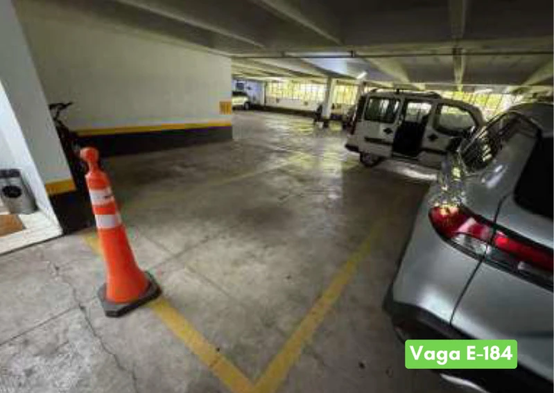 Vaga de Garagem Sob nº 184 em Edifício Araucária no Morumbi/SP em São Paulo