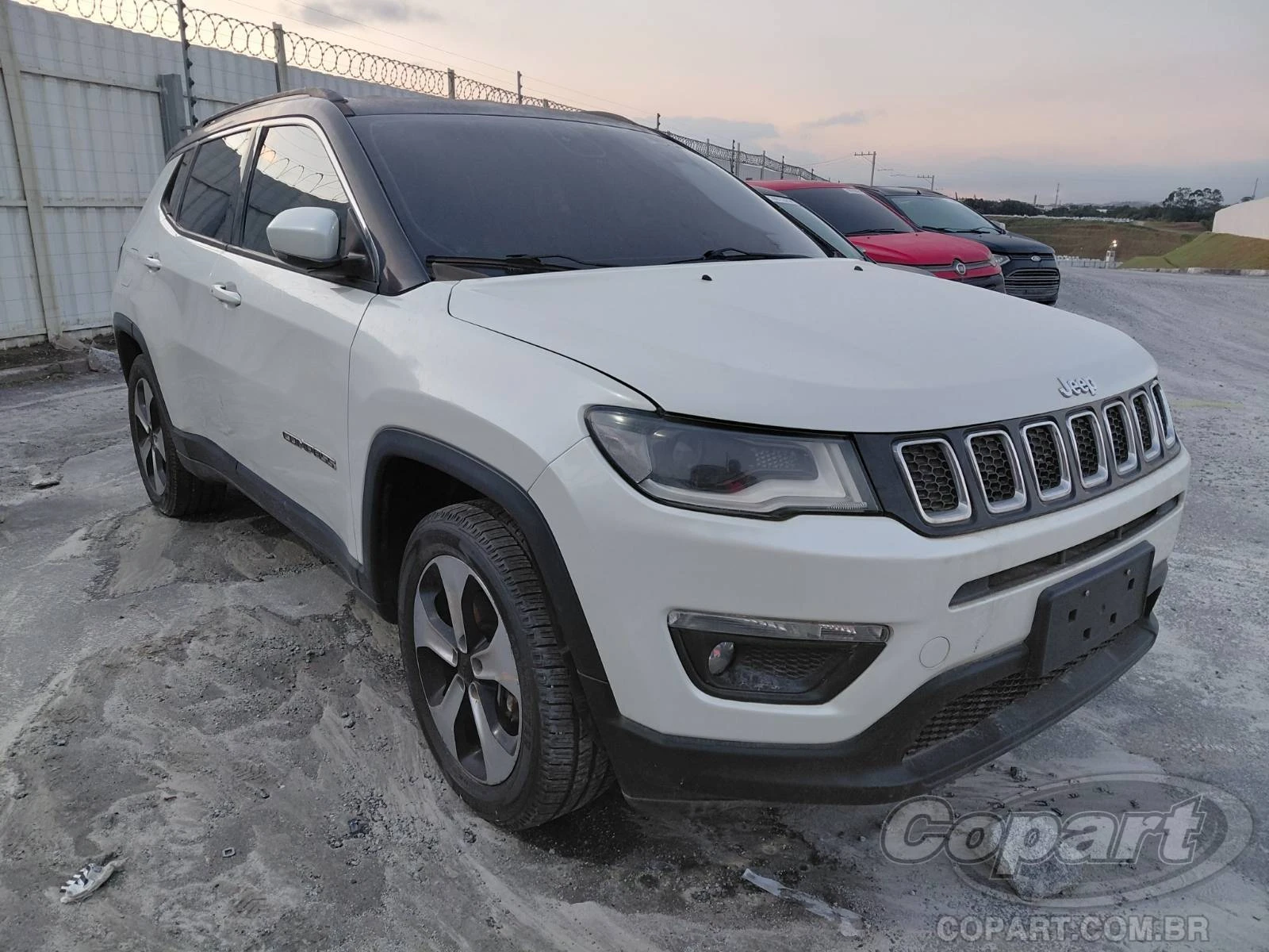 Jeep Compass Longitude 2017 2.0 16V Tigershark em Itaquaquecetuba - São Paulo