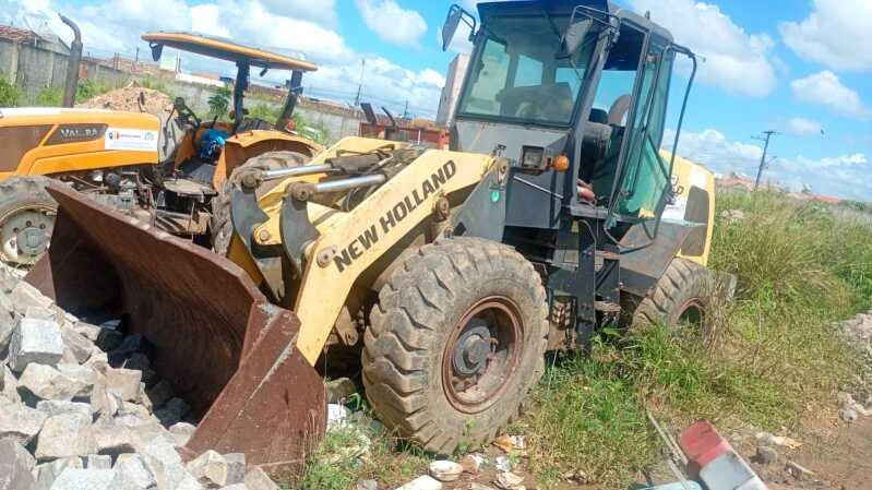 New Holland 12D 12D 2017/2018 em Simão Dias - Sergipe