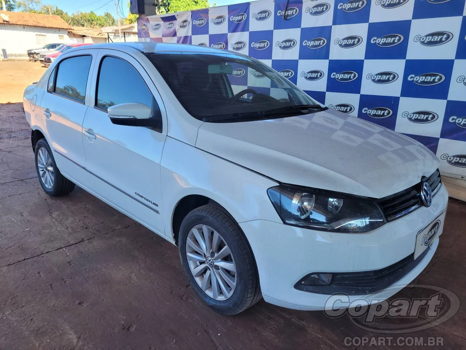 Volkswagen Voyage Comfortline 2016 1.6 MSI Flex em Campo Grande - Mato Grosso do Sul