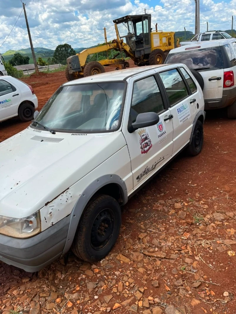 Fiat Uno Mille Way Economy 2013 1.0 Flex em Goioxim - Paraná