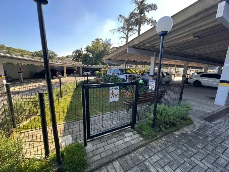 Apartamento com área privativa no Edifício Milena em Joinville/SC em Joinville - Santa Catarina