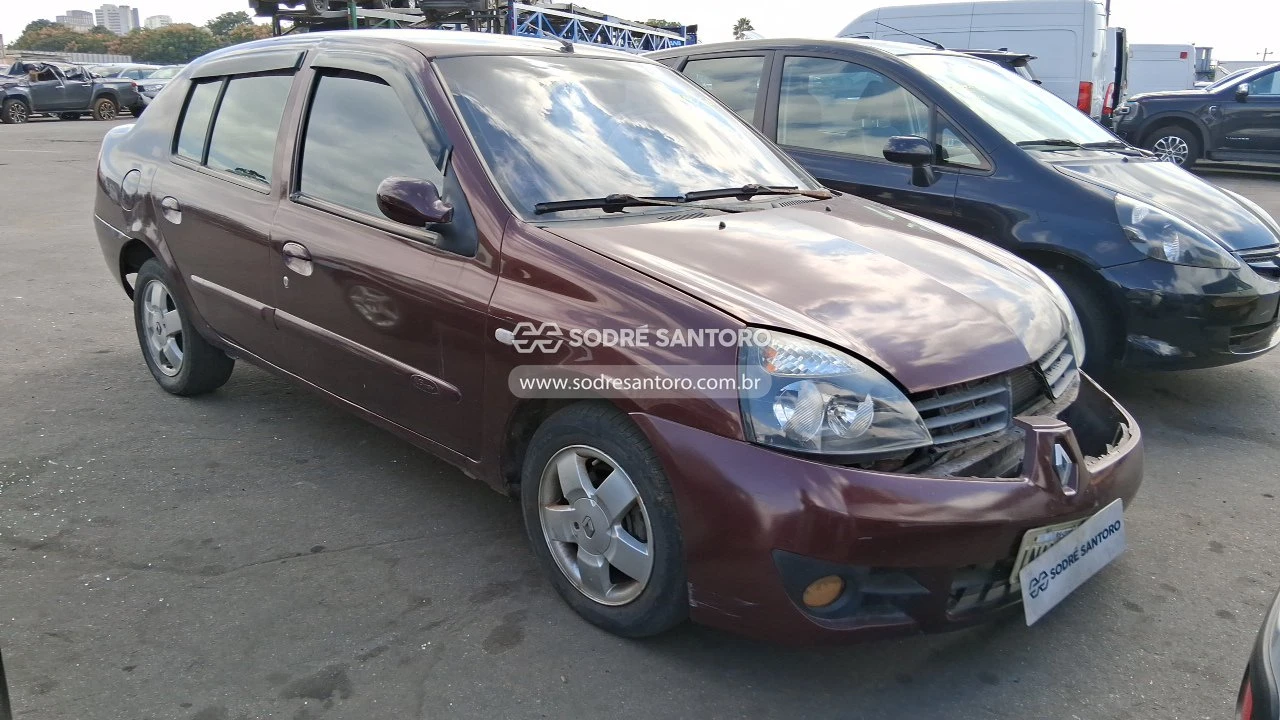 Renault Clio 2006/2007 - 1.6 Flex Manual em Guarulhos - São Paulo