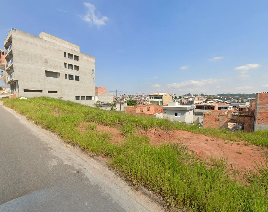 Terreno no Loteamento Parque Jacarandá em Carapicuíba/SP em Carapicuíba - São Paulo