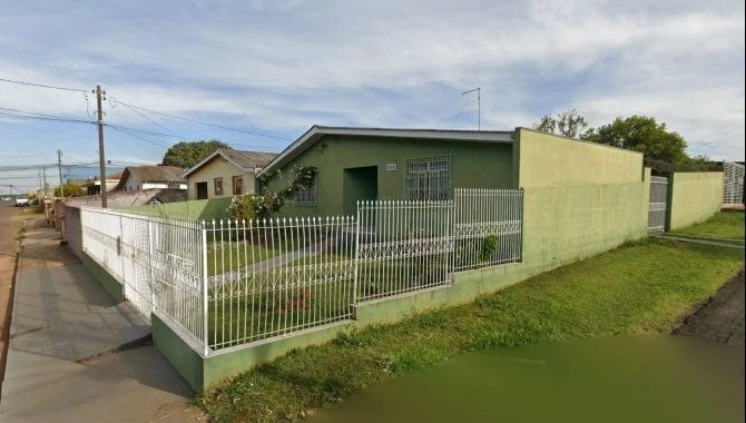 Casa em Ponta Grossa/PR em Ponta Grossa - Paraná
