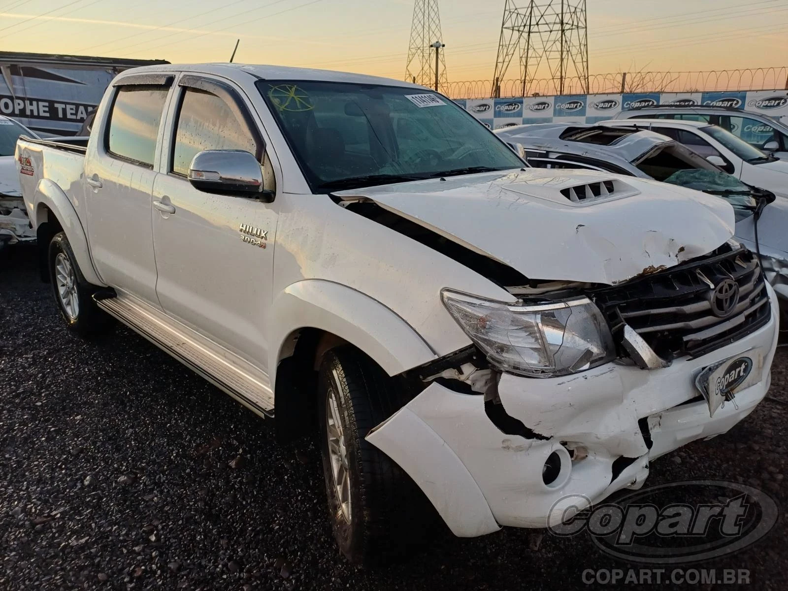 Toyota Hilux CD SRV SRV 2014 3.0 D-4D Turbo em Canoas - Rio Grande do Sul