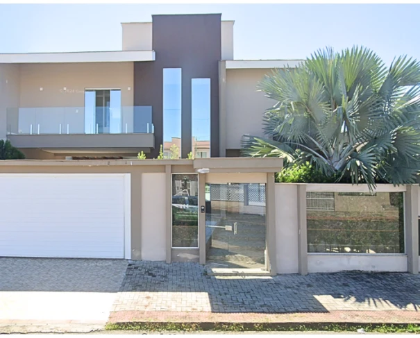 Casa com 4 Suítes em Jaraguá do Sul/SC em Jaraguá Do Sul - Santa Catarina