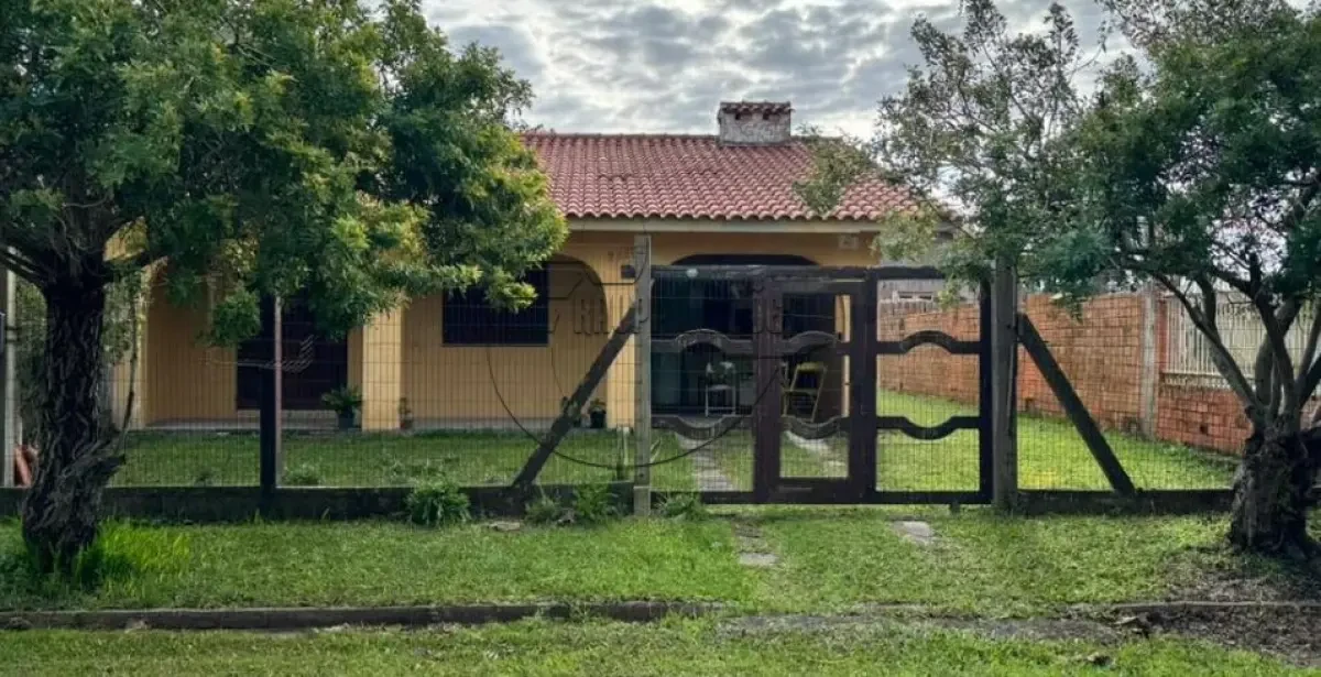 Terreno com casa em Tramandaí/RS em Tramandaí - Rio Grande do Sul