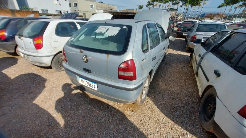 Volkswagen Gol GOL 2000 16V em Palhoça - Santa Catarina