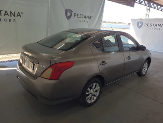 Nissan Versa 16 SV 2019/2020 Gas/Alc em Nova Santa Rita - Rio Grande do Sul