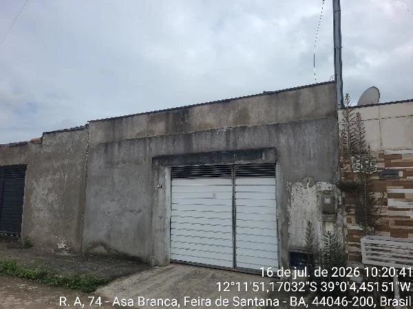Casa em Feira de Santana/BA em Feira De Santana - Bahia