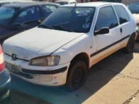 Peugeot 106 Selectio 1999/2000 em Jales - São Paulo