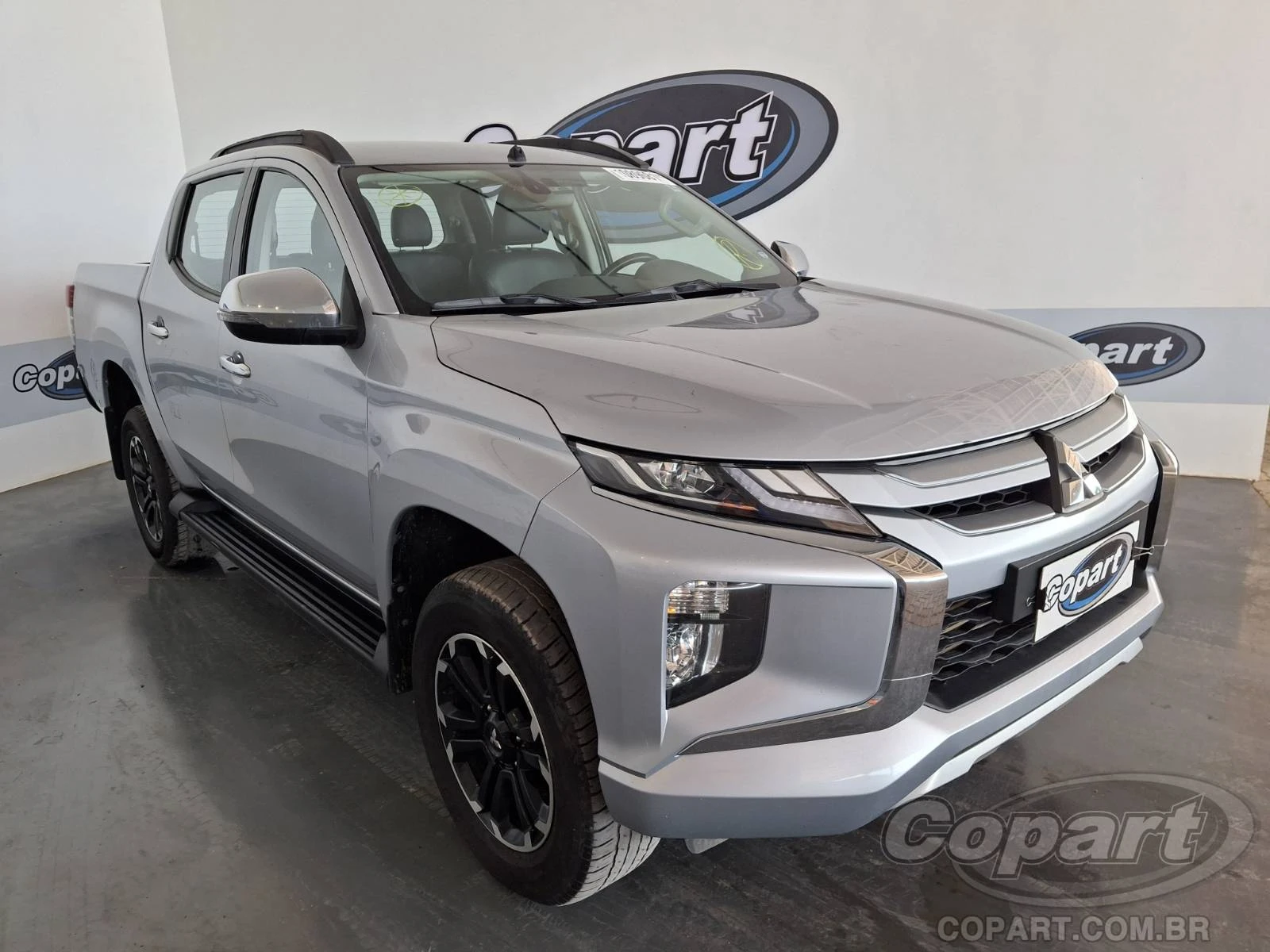 Mitsubishi L200 Triton L200 Triton 2024 2.4 Turbo Diesel em Eusébio - Ceará