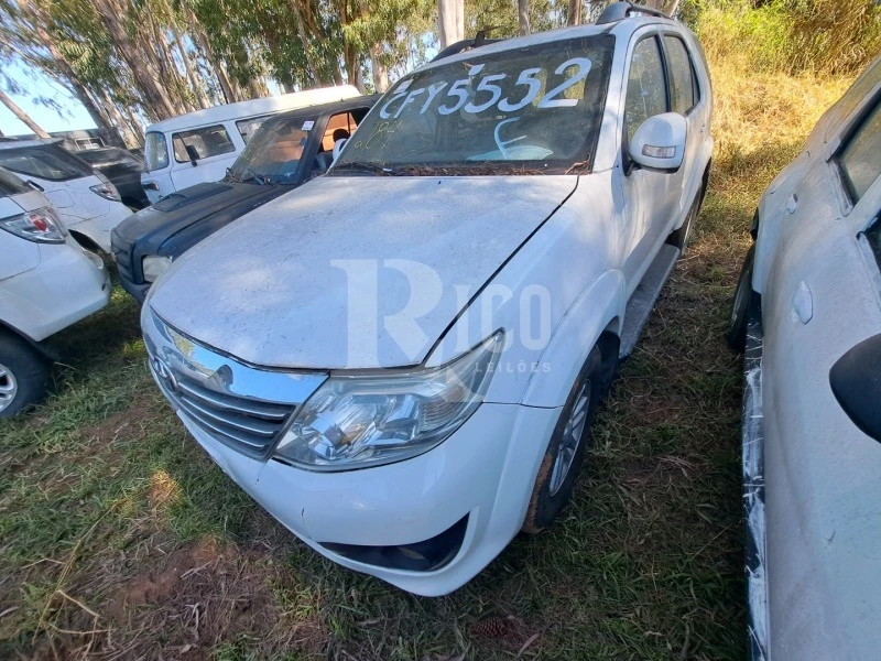 Toyota Hilux SW4 SR 4x2 em Mogi Das Cruzes - São Paulo