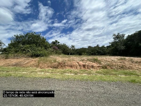 Terreno no Loteamento Ninho Verde II em Botucatu/SP em Botucatu - São Paulo