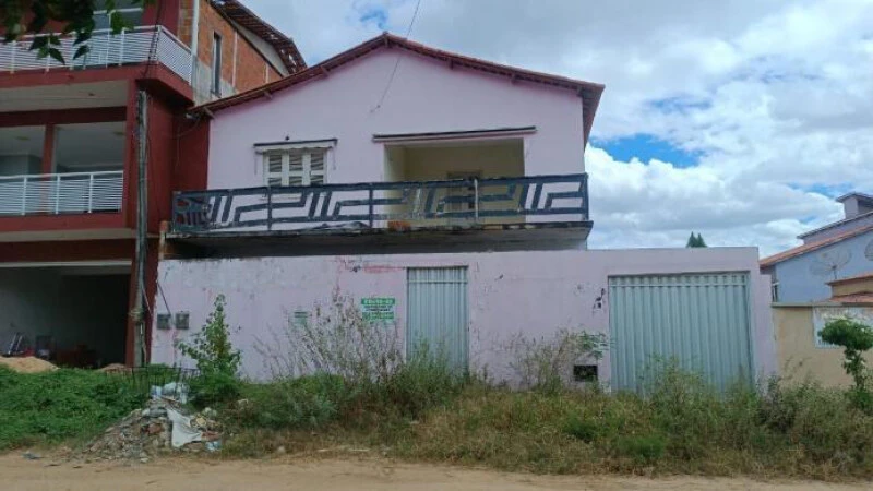Casa Residência em Limoeiro do Norte/CE em Limoeiro Do Norte - Ceará