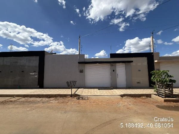 Casa no Planalto em Crateus/CE em Crateus - Ceará