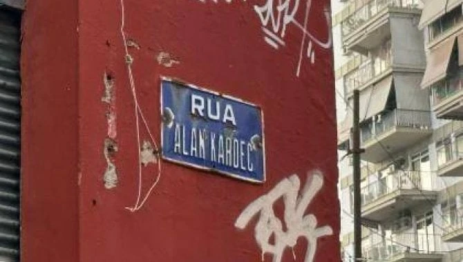 Impedit quo aperiam quis molestiae atque repudiandae cum nulla dolores.