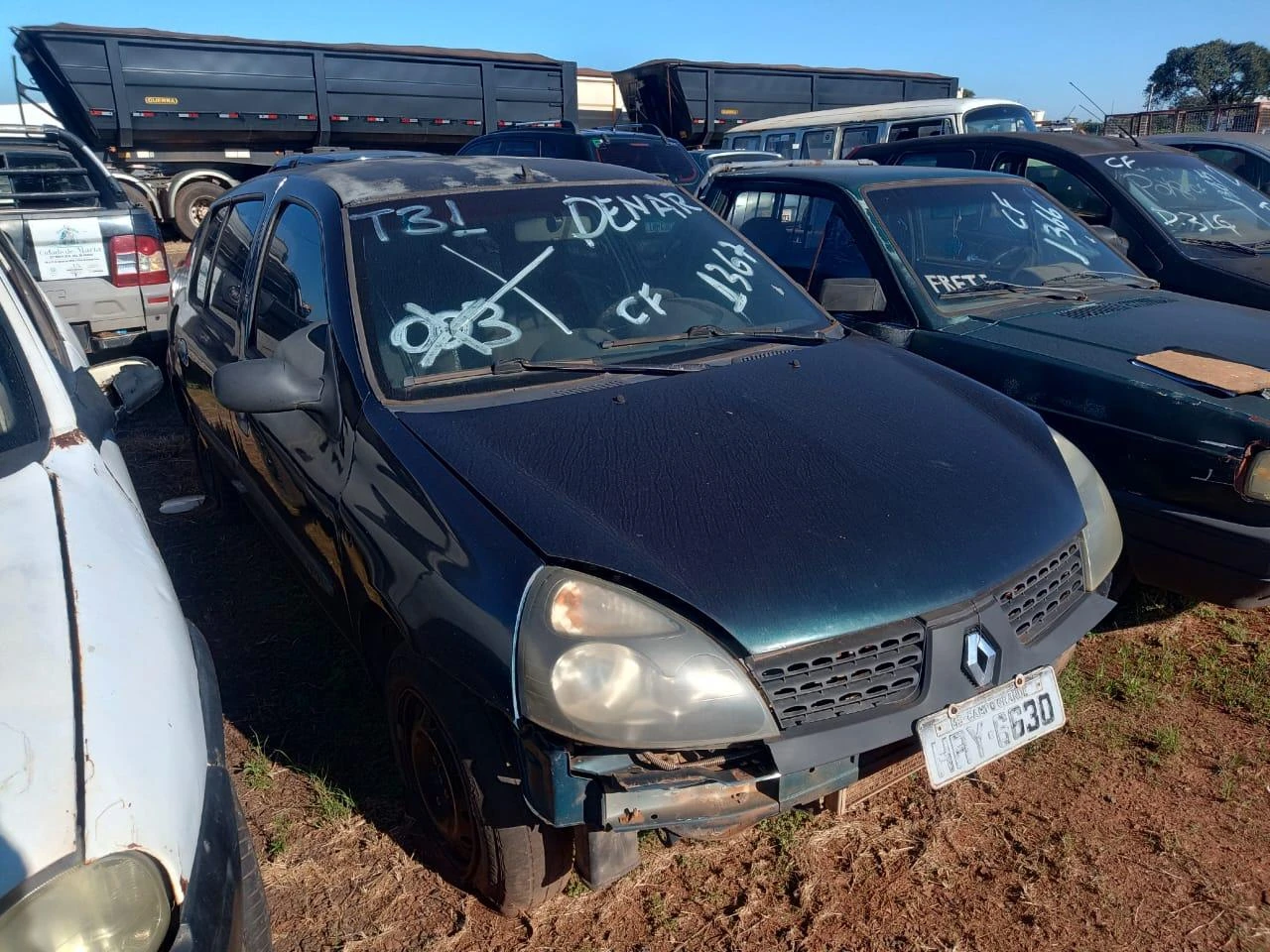 Renault Clio EXP 10 16VS 2003 Gasolina em Campo Grande - Mato Grosso do Sul