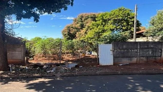 Terreno Terrenos em Cassilândia-MS: Jardim Primavera II e Vila Izanópolis em Cassilândia - Mato Grosso do Sul